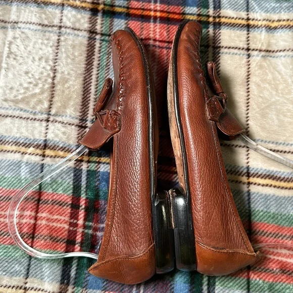 Cole Haan Soft Leather Women’s Loafer Tassel size 6 1/2 B Brown Cognac - Picture 5 of 16